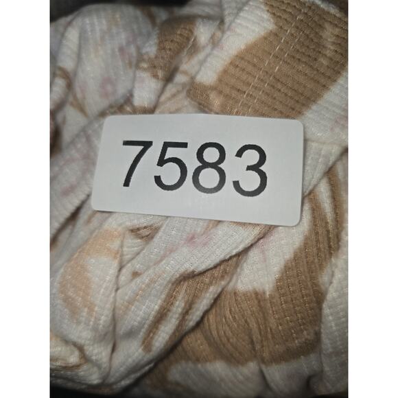 Lauren Conrad Pajama Set Top Is A Large Shorts Are Medium - Picture 11 of 11